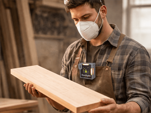 Dustlight Holzstaub Messung Schreiner Tischler Holz Sägen Schleifen Feinstaub einatmen Arbeitsschutz krank Krankheit schlechte Luft Zimmermann Holzindustrie Holzentstauber Staubfilter