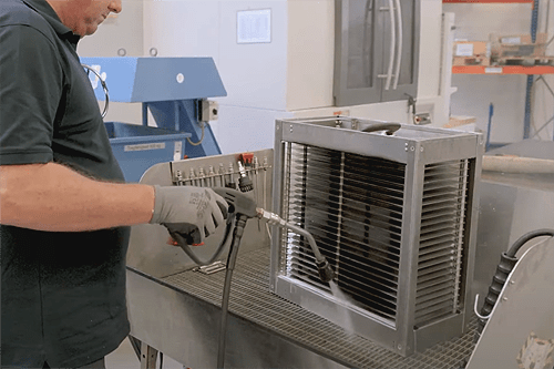 Heißreiniger Serie SRE Teilereinigung Elektrofilter Elektrostat Teilereiniger Niederdruckreinigung Reinigen von Bauteilen Waschanlage Industriewaschanlage Filterreinigung Kollektor reinigen auswaschen Ionisator reinigen Hochdruckreiniger Niederdruck Eigenmedium sauber entfetten Verharzungen lösen schonende Reinigung Reinigungstisch