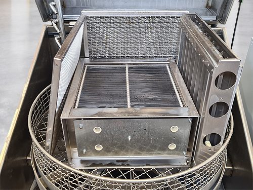 Filterreinigung Elektrostatische Einschübe waschen Ionisator Kollektor Elektrofilter reinigen auswaschan regenerieren Industriewaschanlage Ultraschall Service LTA IFS Indusa AFS ILT Elbaron Absauganlage reinigen warten Waschmaschine Reiniger